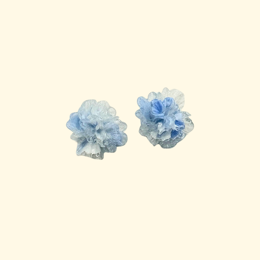 Blue Crystal Blossom Pet Charm – Elegant Floral Design, Ideal for Stylish Pet Accessories