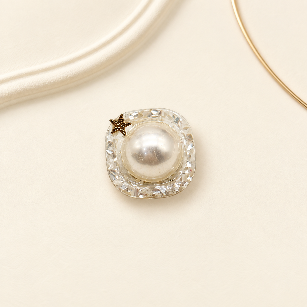 Pearl Star dog collar charm with a statement pearl, crystal-style frame and gold star detail